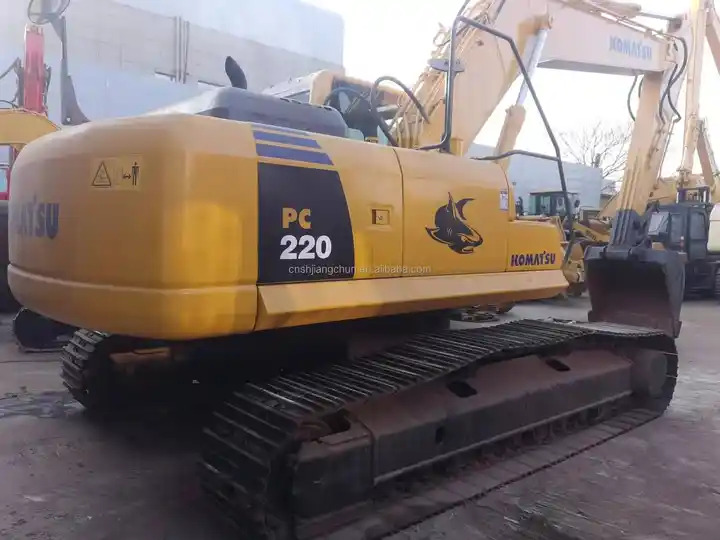 High quality Japan original Used excavator Komatsu PC 200 Used Komatsu PC200 Excavator PC 220-8 220- 8 good condition on sale - Escavadora de rastos: foto 4 High quality Japan original Used excavator Komatsu PC 200 Used Komatsu PC200 Excavator PC 220-8 220- 8 good condition on sale - Escavadora de rastos: foto 4