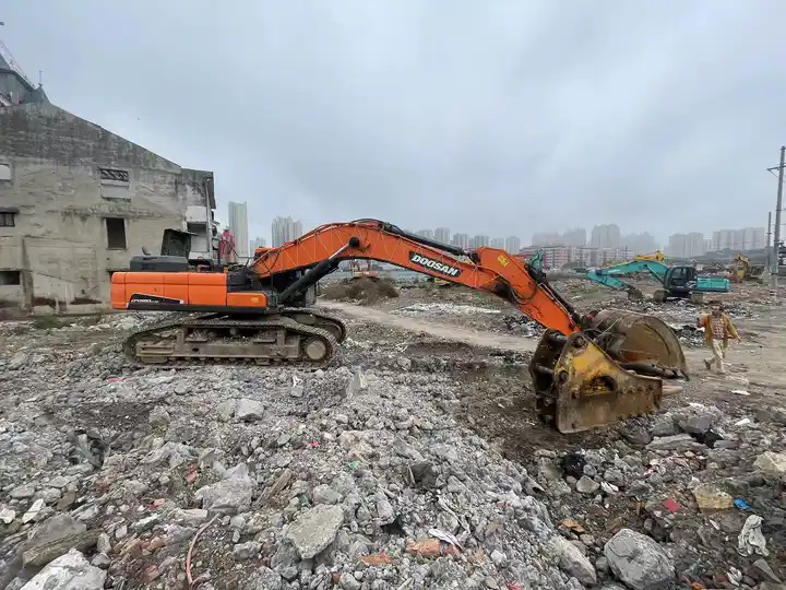 High-quality Original Used Korea Crawler 50 Ton Doosan Dx520 Excavator Used Excavator Digger In Shanghai - Escavadora de rastos: foto 5 High-quality Original Used Korea Crawler 50 Ton Doosan Dx520 Excavator Used Excavator Digger In Shanghai - Escavadora de rastos: foto 5