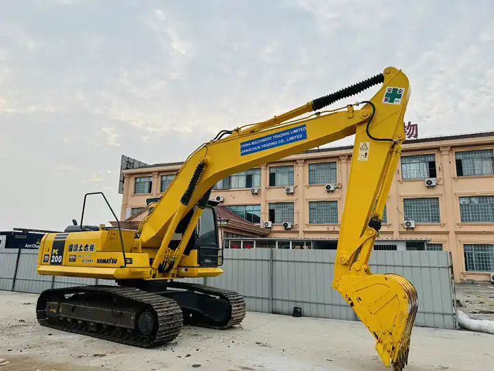 Hot Sale 20 Ton Crawler Excavator Komatsu Pc200-6 Pc200-7 Pc200-8 Original From Japan For Sale In Shanghai - Escavadora de rastos: foto 3 Hot Sale 20 Ton Crawler Excavator Komatsu Pc200-6 Pc200-7 Pc200-8 Original From Japan For Sale In Shanghai - Escavadora de rastos: foto 3
