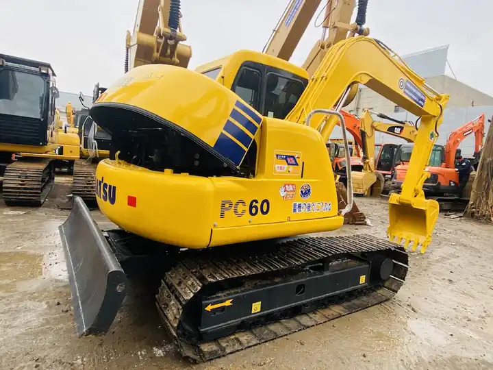 Hot sale Used Crawler Excavator good working used machinery japanese komatsu mini Excavator pc60-7 Used Japanese Brand PC60-7 - Escavadora de rastos: foto 5 Hot sale Used Crawler Excavator good working used machinery japanese komatsu mini Excavator pc60-7 Used Japanese Brand PC60-7 - Escavadora de rastos: foto 5