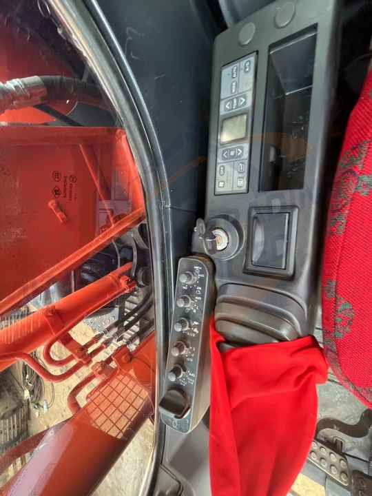 Hot sale Used Hitachi ZX120 digger medium size Excavator second hand excavator - Escavadora de rastos: foto 5 Hot sale Used Hitachi ZX120 digger medium size Excavator second hand excavator - Escavadora de rastos: foto 5