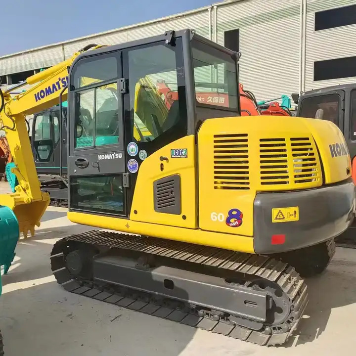 Little Working Hours Used Cheap Komatsu PC60 Excavator Used Mini Komatsu PC78 PC55 PC56 PC60 - Escavadeira: foto 1 Little Working Hours Used Cheap Komatsu PC60 Excavator Used Mini Komatsu PC78 PC55 PC56 PC60 - Escavadeira: foto 1