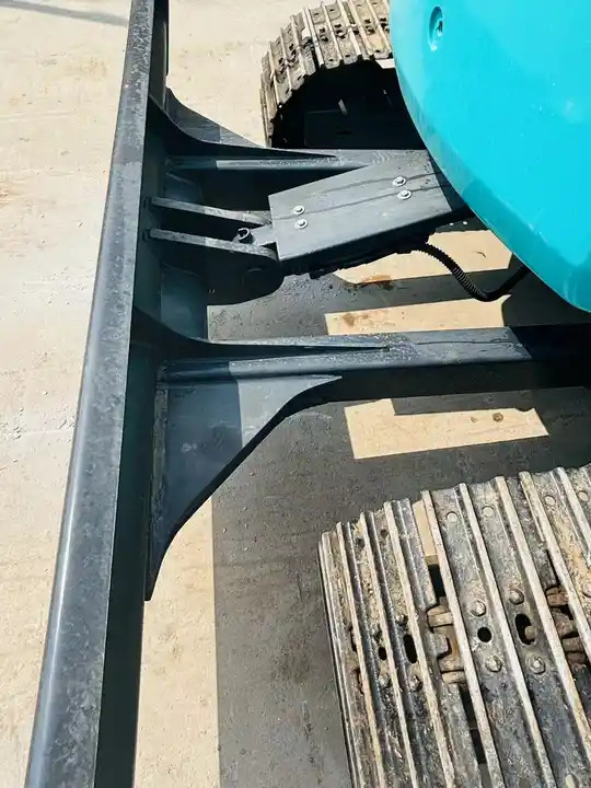 Original Color 7 Ton Hydraulic Excavator Kobelco Sk75-8 Mini Tracked Excavator With Quality Warranty In Shanghai - Escavadora de rastos: foto 3 Original Color 7 Ton Hydraulic Excavator Kobelco Sk75-8 Mini Tracked Excavator With Quality Warranty In Shanghai - Escavadora de rastos: foto 3