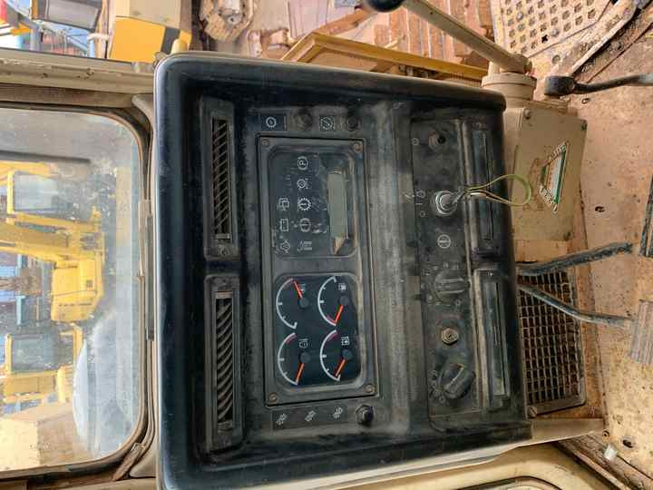Original Japan Imported Caterpillar D6G Bulldozer Japan Original Cat D6G D7G D7R D9n D8r Used Bulldozers - Buldôzer: foto 5 Original Japan Imported Caterpillar D6G Bulldozer Japan Original Cat D6G D7G D7R D9n D8r Used Bulldozers - Buldôzer: foto 5