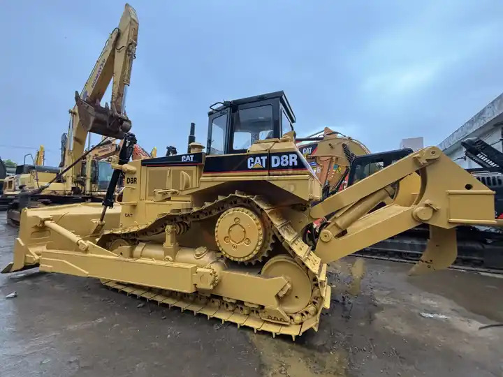 Original Second Hand Cat Bulldozer Caterpillar D8r 40 Tons Bulldozer with Good Quality in Low Price for Sale - Buldôzer: foto 2 Original Second Hand Cat Bulldozer Caterpillar D8r 40 Tons Bulldozer with Good Quality in Low Price for Sale - Buldôzer: foto 2