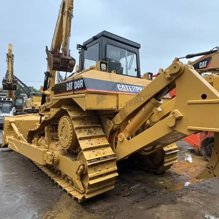 Original Second Hand Cat Bulldozer Caterpillar D8r 40 Tons Bulldozer with Good Quality in Low Price for Sale - Buldôzer: foto 1 Original Second Hand Cat Bulldozer Caterpillar D8r 40 Tons Bulldozer with Good Quality in Low Price for Sale - Buldôzer: foto 1
