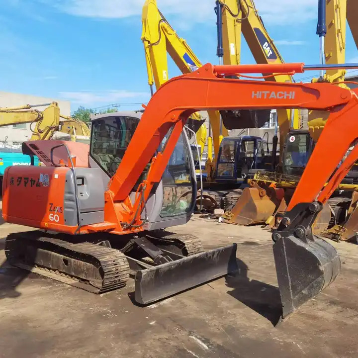 Original Used Excavator Made In Japan Tata Hitachi Zx60 Heavy Equipment 6 Tons 90% New - Escavadora de rastos: foto 1 Original Used Excavator Made In Japan Tata Hitachi Zx60 Heavy Equipment 6 Tons 90% New - Escavadora de rastos: foto 1