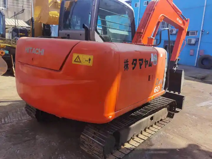 Original Used Excavator Made In Japan Tata Hitachi Zx60 Heavy Equipment 6 Tons 90% New - Escavadora de rastos: foto 2 Original Used Excavator Made In Japan Tata Hitachi Zx60 Heavy Equipment 6 Tons 90% New - Escavadora de rastos: foto 2