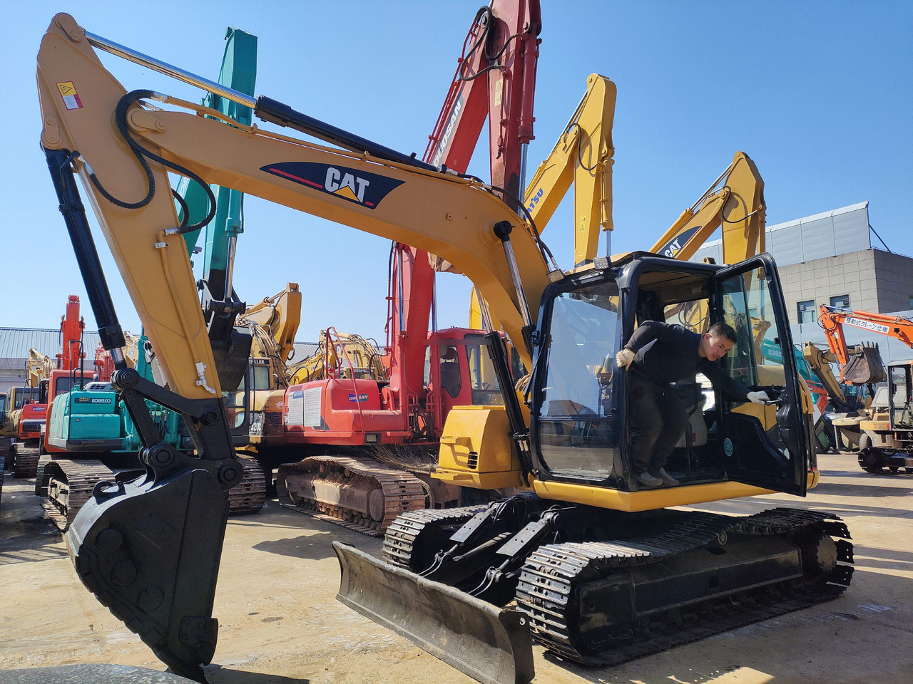 Original Well-Maintained CAT 312C Used Excavator for Sale - Escavadora de rastos: foto 4 Original Well-Maintained CAT 312C Used Excavator for Sale - Escavadora de rastos: foto 4