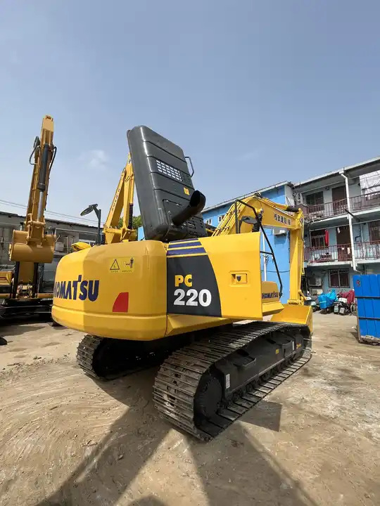 PC220-8 USED EXCAVATOR Good Condition Komatsu PC 200 Original Japan Cheap Used Excavators Used Original Japan Komatsu pc200-8 - Escavadora de rastos: foto 3 PC220-8 USED EXCAVATOR Good Condition Komatsu PC 200 Original Japan Cheap Used Excavators Used Original Japan Komatsu pc200-8 - Escavadora de rastos: foto 3
