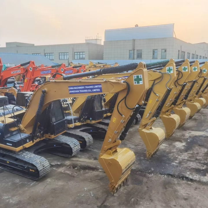 Second Hand Large Excavator CAT 320D 320d2 Caterpillar 20 Ton Used Crawler Excavator Caterpillar 320 Excavators - Escavadeira: foto 1 Second Hand Large Excavator CAT 320D 320d2 Caterpillar 20 Ton Used Crawler Excavator Caterpillar 320 Excavators - Escavadeira: foto 1