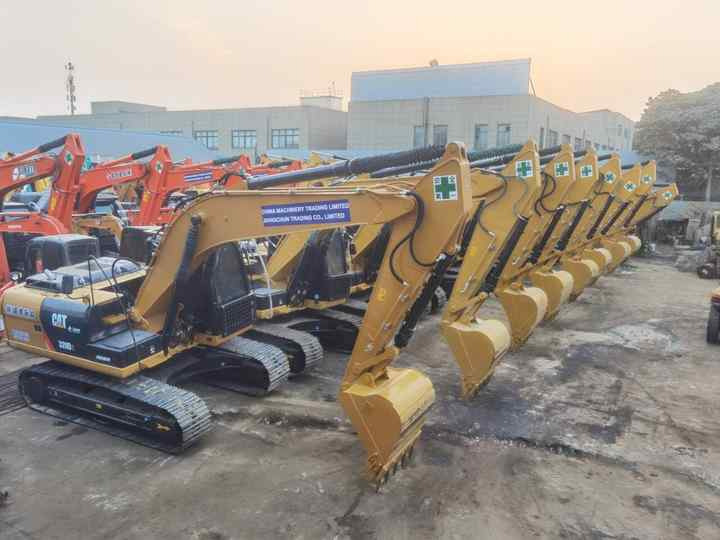 Second Hand Large Excavator CAT 320D 320d2 Caterpillar 20 Ton Used Crawler Excavator Caterpillar 320 Excavators - Escavadeira: foto 5 Second Hand Large Excavator CAT 320D 320d2 Caterpillar 20 Ton Used Crawler Excavator Caterpillar 320 Excavators - Escavadeira: foto 5