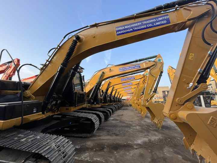 Second Hand Large Excavator CAT 320D 320d2 Caterpillar 20 Ton Used Crawler Excavator Caterpillar 320 Excavators - Escavadeira: foto 3 Second Hand Large Excavator CAT 320D 320d2 Caterpillar 20 Ton Used Crawler Excavator Caterpillar 320 Excavators - Escavadeira: foto 3