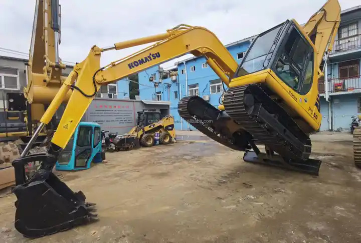 Second hand Komatsu PC60-7 excavator in good condition for sale - Escavadora de rastos: foto 3 Second hand Komatsu PC60-7 excavator in good condition for sale - Escavadora de rastos: foto 3
