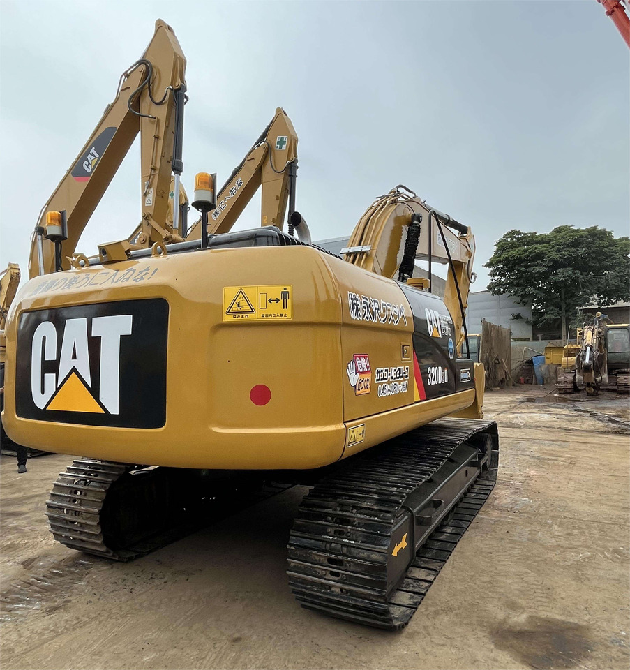 Used Cat Excavator CAT 320D High Quality Japan Used Construction Machine 20ton Excavator cat320d for sale - Escavadeira: foto 2 Used Cat Excavator CAT 320D High Quality Japan Used Construction Machine 20ton Excavator cat320d for sale - Escavadeira: foto 2