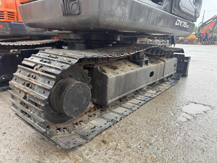 Used Excavator Doosan DX75-9C Second-hand Excavator Digger DX75-9C Compact Shovel Crawler Doosan 75 Excavator Doosan Dx75-9C - Escavadora de rastos: foto 3 Used Excavator Doosan DX75-9C Second-hand Excavator Digger DX75-9C Compact Shovel Crawler Doosan 75 Excavator Doosan Dx75-9C - Escavadora de rastos: foto 3