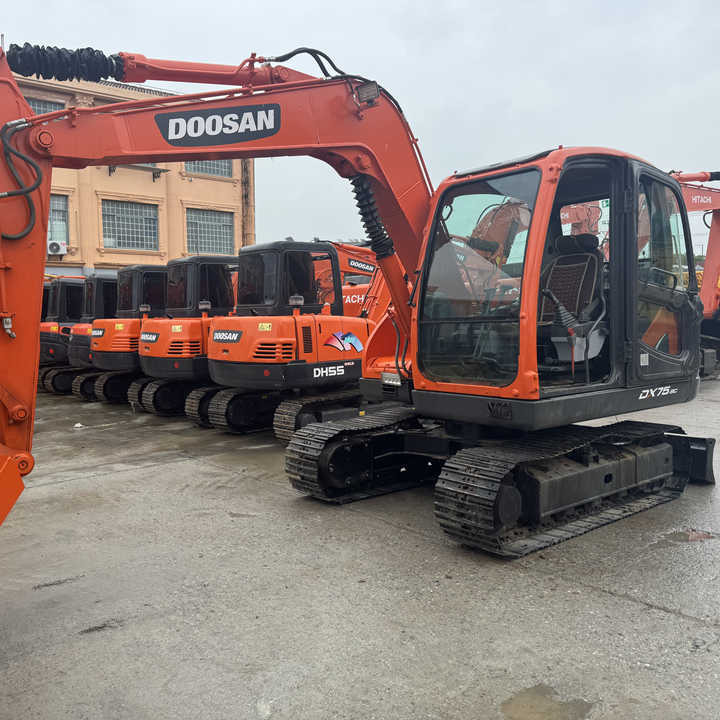Used Excavator Doosan Dx75-9C Excavators Earth-moving Machinery Doosan Dx60 Dx80 Dx75-9c Dx225 Dh55 Dx60-9c for Sale - Escavadora de rastos: foto 1 Used Excavator Doosan Dx75-9C Excavators Earth-moving Machinery Doosan Dx60 Dx80 Dx75-9c Dx225 Dh55 Dx60-9c for Sale - Escavadora de rastos: foto 1