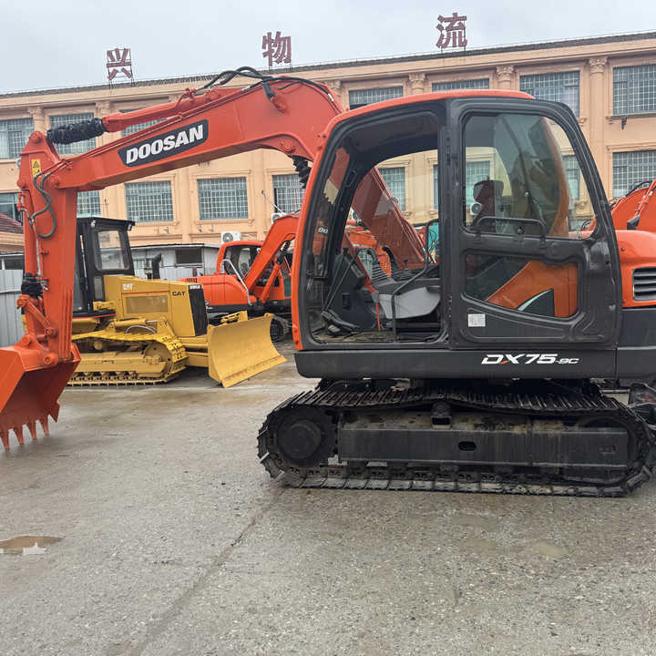 Used Excavator Doosan Dx75-9c Dx80 Dx60 Excavators Machinery Doosan Dx75-9c Dx80 Dx60 Dx225 Good Condition Low Price - Escavadora de rastos: foto 1 Used Excavator Doosan Dx75-9c Dx80 Dx60 Excavators Machinery Doosan Dx75-9c Dx80 Dx60 Dx225 Good Condition Low Price - Escavadora de rastos: foto 1