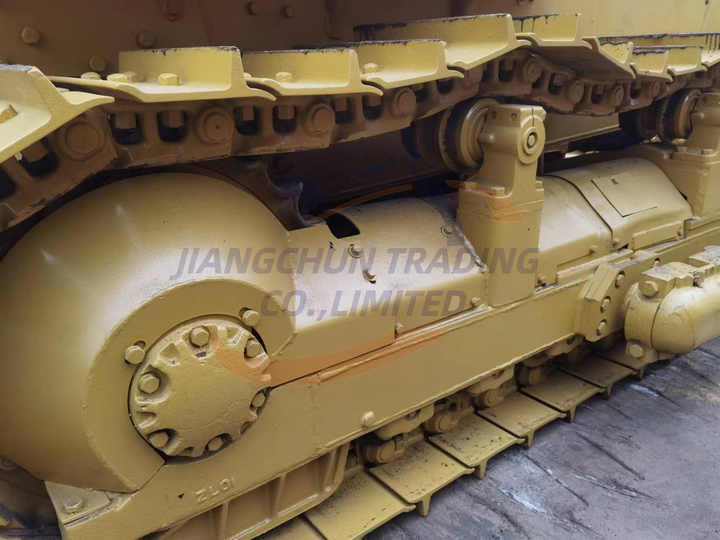 Used Good Condition dozer cat d7g bulldozer Well Maintanced Second hand Caterpillar D7G Crawler Bulldozers D7G D7H D7R - Buldôzer: foto 3 Used Good Condition dozer cat d7g bulldozer Well Maintanced Second hand Caterpillar D7G Crawler Bulldozers D7G D7H D7R - Buldôzer: foto 3