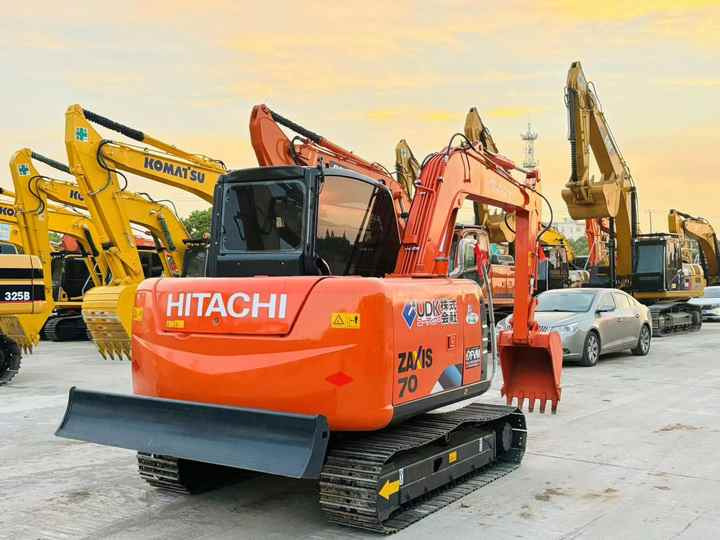Used Japanese Excavator Hitachi 70 for Sale Hitachi 70 Excavator Hitachi Zx70 - Escavadeira: foto 5 Used Japanese Excavator Hitachi 70 for Sale Hitachi 70 Excavator Hitachi Zx70 - Escavadeira: foto 5