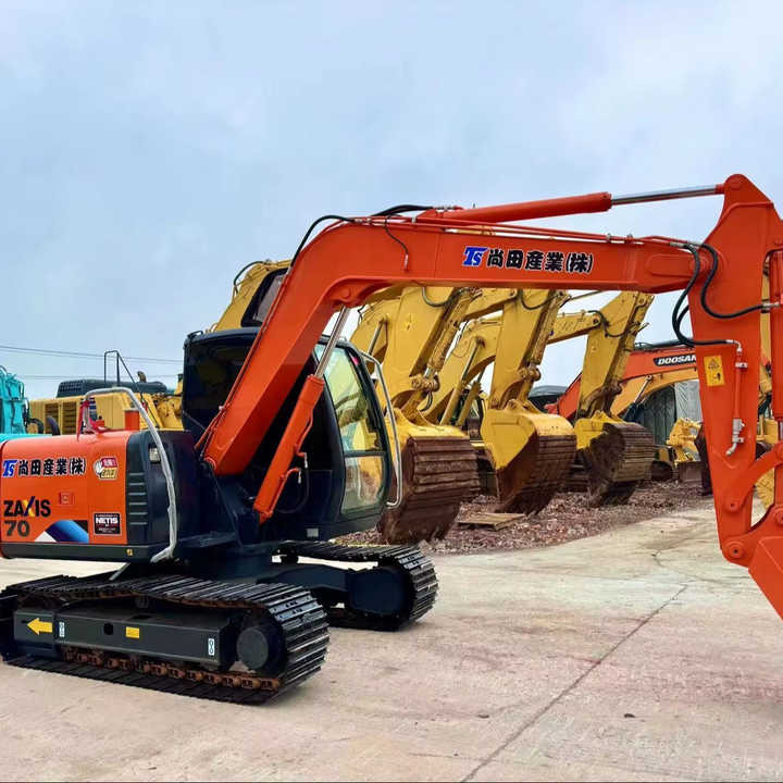 Used Japanese Excavator Hitachi 70 for Sale Hitachi 70 Excavator Hitachi Zx70 - Escavadeira: foto 1 Used Japanese Excavator Hitachi 70 for Sale Hitachi 70 Excavator Hitachi Zx70 - Escavadeira: foto 1