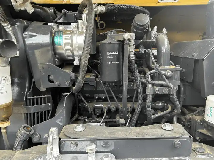 Used Komatsu PC 60-7 with Good Condition in Shanghai - Escavadeira: foto 3 Used Komatsu PC 60-7 with Good Condition in Shanghai - Escavadeira: foto 3