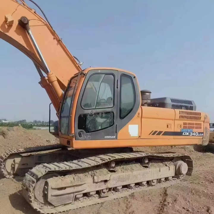 Used Original Korea Doosan 34 Ton Excavator with Cheap Price and Good Condition DOOSAN Dx340LCA Dx225 Dx330 DX360for Sale - Escavadeira: foto 1 Used Original Korea Doosan 34 Ton Excavator with Cheap Price and Good Condition DOOSAN Dx340LCA Dx225 Dx330 DX360for Sale - Escavadeira: foto 1