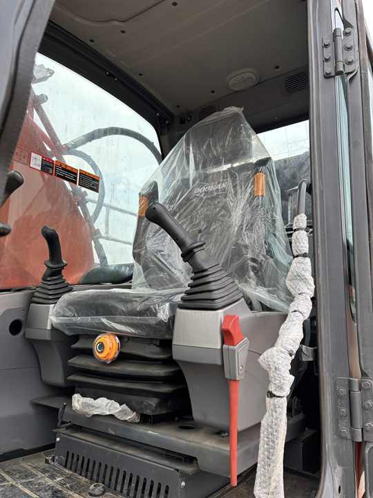 Used Original KoreaN Doosan DX225lca Excavator Doosan Excavators Engineering Machinery Doosan 22ton USED Excavadoras - Escavadora de rastos: foto 5 Used Original KoreaN Doosan DX225lca Excavator Doosan Excavators Engineering Machinery Doosan 22ton USED Excavadoras - Escavadora de rastos: foto 5