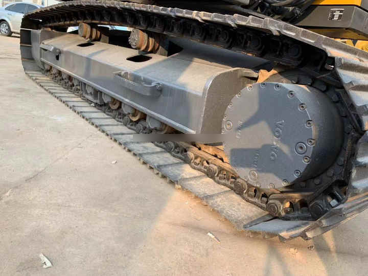 Used Original Volvo Excavator EC210B machinery in stock for sale with high quality and good price - Escavadora de rastos: foto 5 Used Original Volvo Excavator EC210B machinery in stock for sale with high quality and good price - Escavadora de rastos: foto 5