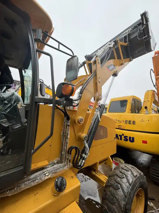 Used caterpillar backhoe loader CAT 420F2 in good condition for sale - Retroescavadeira: foto 5 Used caterpillar backhoe loader CAT 420F2 in good condition for sale - Retroescavadeira: foto 5