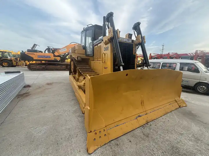 Used caterpillar bulldozer d8r for sale original used crawler bulldozer - Buldôzer: foto 5 Used caterpillar bulldozer d8r for sale original used crawler bulldozer - Buldôzer: foto 5
