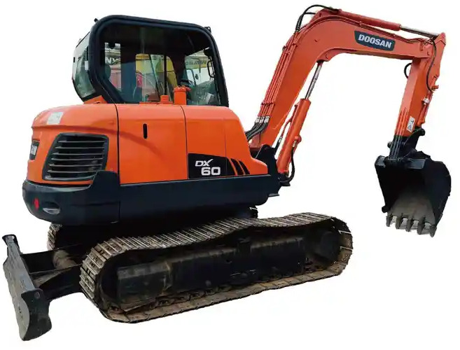 Used doosan 6ton dx60 excavator on sale in stock - Escavadora de rastos: foto 2 Used doosan 6ton dx60 excavator on sale in stock - Escavadora de rastos: foto 2