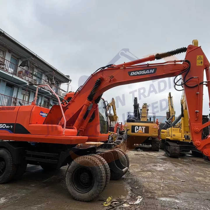 Used excavator doosan dh150 excavators machinery doosan dx60 dx80 dx75 dx225 Good Condition Low price - Escavadora de rastos: foto 1 Used excavator doosan dh150 excavators machinery doosan dx60 dx80 dx75 dx225 Good Condition Low price - Escavadora de rastos: foto 1