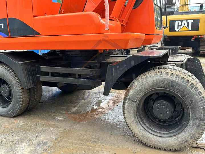 Used excavator doosan dh150 excavators machinery doosan dx60 dx80 dx75 dx225 Good Condition Low price - Escavadora de rastos: foto 2 Used excavator doosan dh150 excavators machinery doosan dx60 dx80 dx75 dx225 Good Condition Low price - Escavadora de rastos: foto 2