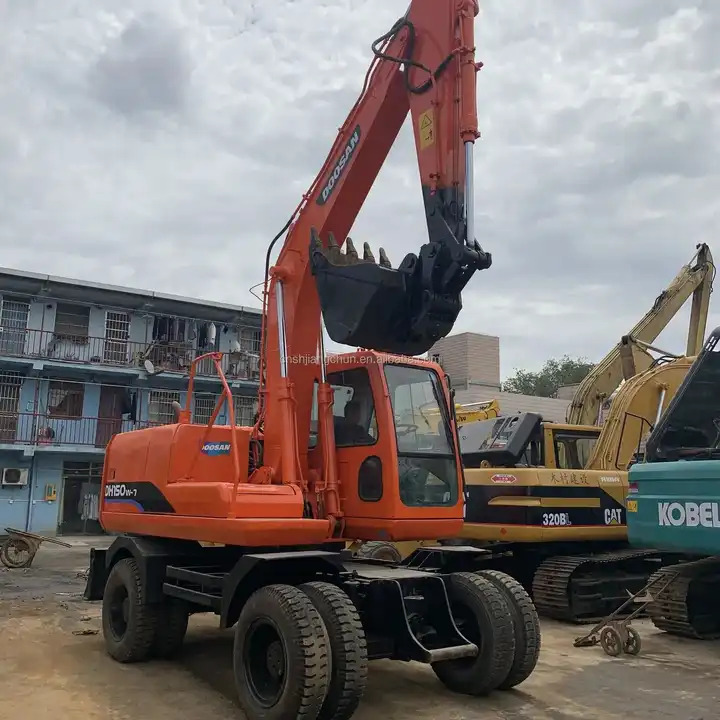 Wheel digging excavator Used DOOSAN150W DH150W DH150W-7 / second-hand KOREA engine DOOSAN DH 150 150W-7 DOOSAN150 - Escavadora de rastos: foto 1 Wheel digging excavator Used DOOSAN150W DH150W DH150W-7 / second-hand KOREA engine DOOSAN DH 150 150W-7 DOOSAN150 - Escavadora de rastos: foto 1