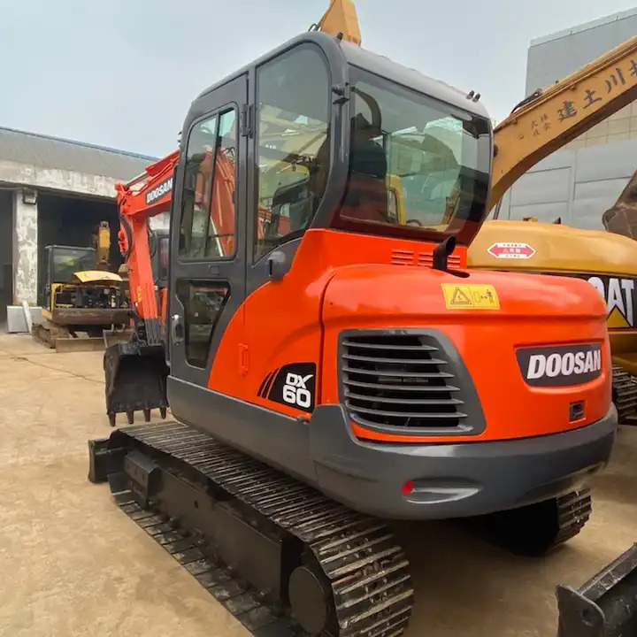 Dx60 dx55 ON SALE Doosan 6ton dx60 Used excavator in stock - Escavadora de rastos: foto 1 Dx60 dx55 ON SALE Doosan 6ton dx60 Used excavator in stock - Escavadora de rastos: foto 1