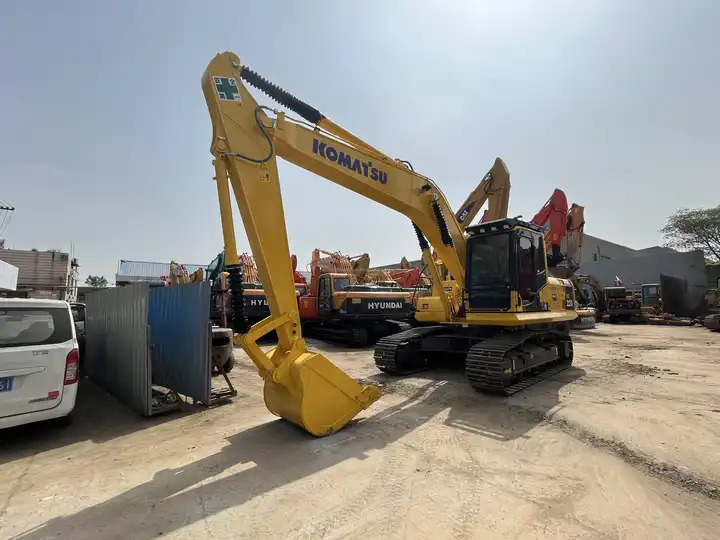 Good condition Japan komatsu pc220-8 used excavator / komatsu pc200-8 pc200-7 pc220-8 excavator second hand komatsu excavator - Escavadora de rastos: foto 3 Good condition Japan komatsu pc220-8 used excavator / komatsu pc200-8 pc200-7 pc220-8 excavator second hand komatsu excavator - Escavadora de rastos: foto 3