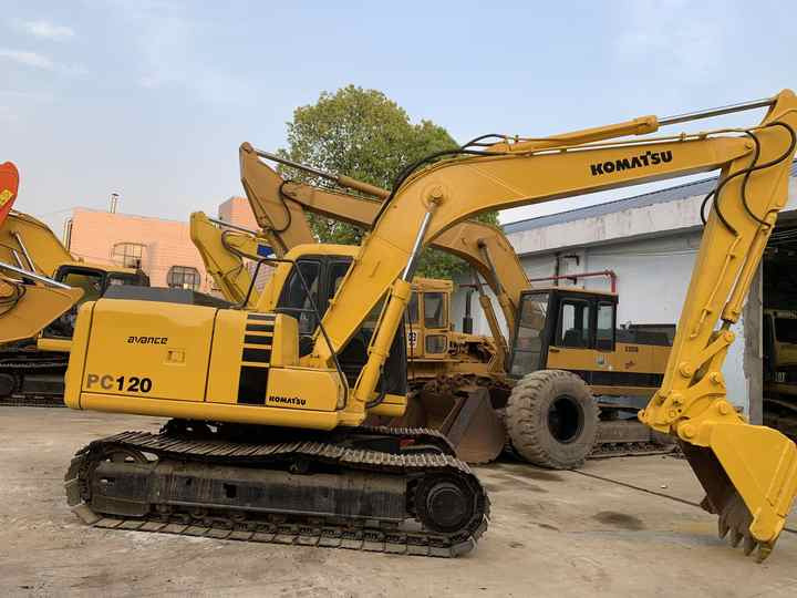 Nice porfmance Japanese Hot Selling Good Condition Used Excavator Komatsu PC120 Cheap Price PC210 PC220-8 pc120 pc130 - Escavadora de rastos: foto 4 Nice porfmance Japanese Hot Selling Good Condition Used Excavator Komatsu PC120 Cheap Price PC210 PC220-8 pc120 pc130 - Escavadora de rastos: foto 4