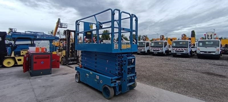 Genie GS4047 - 13,7m - electric - Plataforma de Tijera/ Plataforma de tesoura: foto 1 Genie GS4047 - 13,7m - electric - Plataforma de Tijera/ Plataforma de tesoura: foto 1