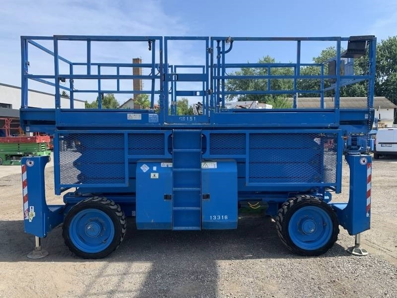 Genie GS4390 - 15,11m, diesel, 4x4 - Plataforma de Tijera/ Plataforma de tesoura: foto 3 Genie GS4390 - 15,11m, diesel, 4x4 - Plataforma de Tijera/ Plataforma de tesoura: foto 3