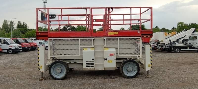 Genie GS4390 - 15,11m, diesel, 4x4 - Plataforma de Tijera/ Plataforma de tesoura: foto 4 Genie GS4390 - 15,11m, diesel, 4x4 - Plataforma de Tijera/ Plataforma de tesoura: foto 4