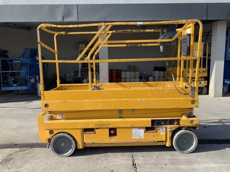 Haulotte Compact 8 - 8m, electric - Plataforma de Tijera/ Plataforma de tesoura: foto 4 Haulotte Compact 8 - 8m, electric - Plataforma de Tijera/ Plataforma de tesoura: foto 4