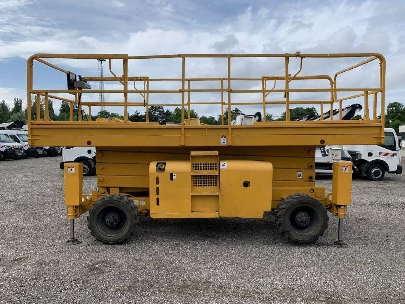 Haulotte H15SXL - 15m, 4x4, diesel - Plataforma de Tijera/ Plataforma de tesoura: foto 5 Haulotte H15SXL - 15m, 4x4, diesel - Plataforma de Tijera/ Plataforma de tesoura: foto 5