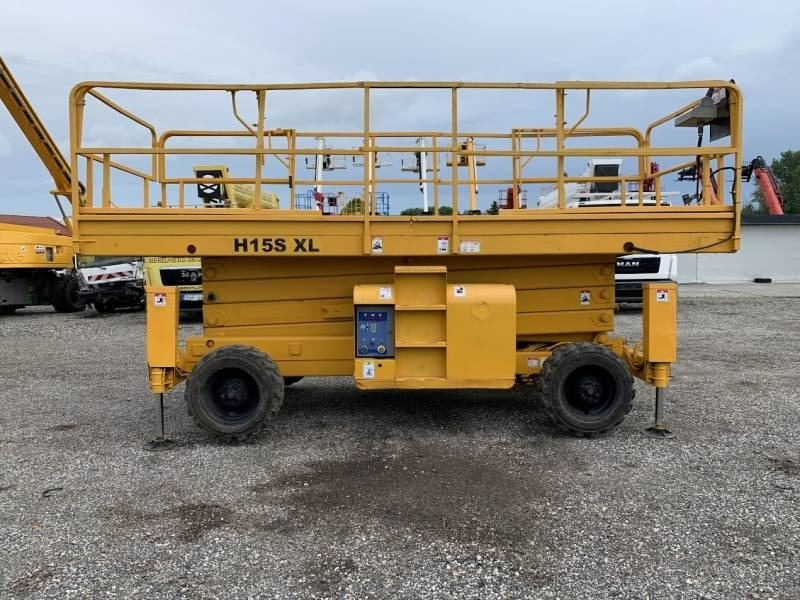 Haulotte H15SXL - 15m, 4x4, diesel - Plataforma de Tijera/ Plataforma de tesoura: foto 4 Haulotte H15SXL - 15m, 4x4, diesel - Plataforma de Tijera/ Plataforma de tesoura: foto 4