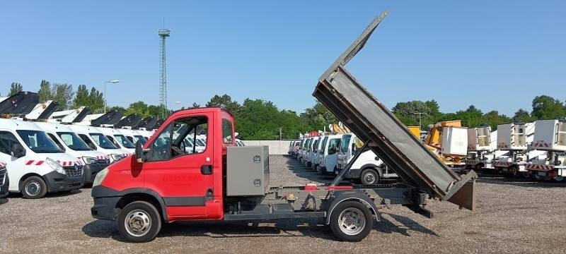 Iveco 35C13 - Tipper - Camião basculante: foto 2 Iveco 35C13 - Tipper - Camião basculante: foto 2