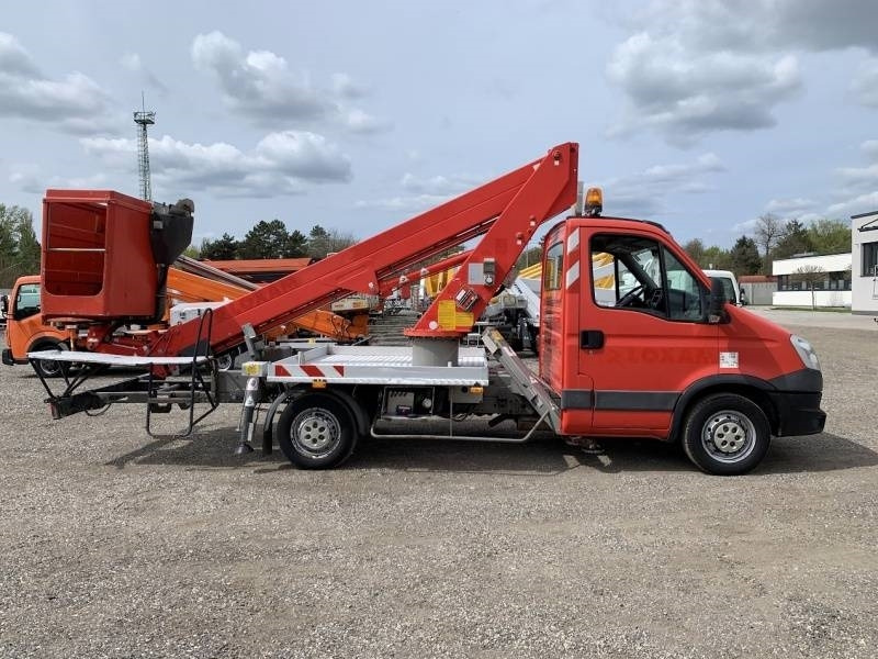 Iveco Daily GSR E179T - 17,1m - 200 kg - Caminhão com plataforma aérea: foto 4 Iveco Daily GSR E179T - 17,1m - 200 kg - Caminhão com plataforma aérea: foto 4