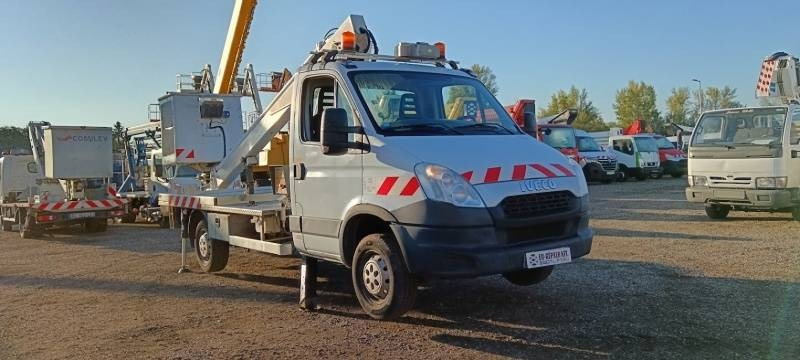 Iveco Daily Multitel 160 ALU DS - 16m - Caminhão com plataforma aérea: foto 1 Iveco Daily Multitel 160 ALU DS - 16m - Caminhão com plataforma aérea: foto 1