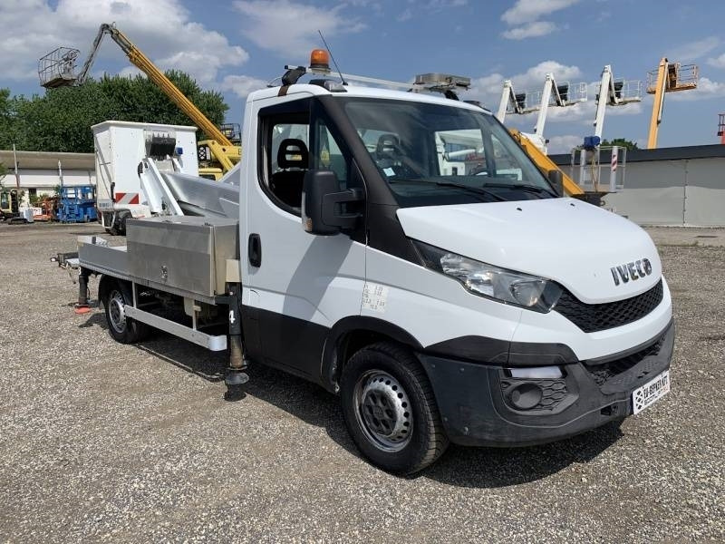 Iveco Daily Multitel MX170 - 17m - 200 kg - Caminhão com plataforma aérea: foto 1 Iveco Daily Multitel MX170 - 17m - 200 kg - Caminhão com plataforma aérea: foto 1