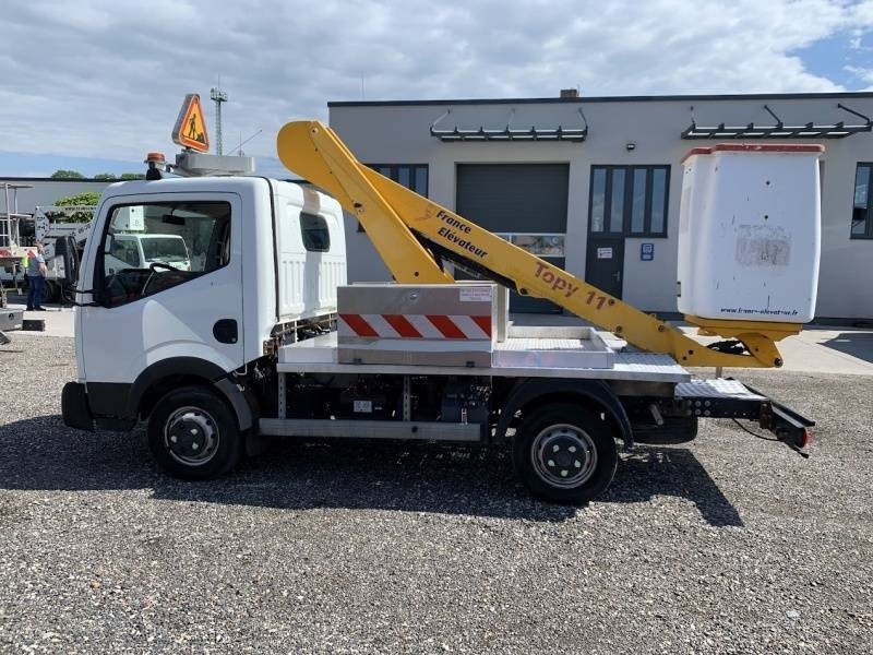 Nissan Cabstar France Elevateur Topy 11 - 11 m - Caminhão com plataforma aérea: foto 5 Nissan Cabstar France Elevateur Topy 11 - 11 m - Caminhão com plataforma aérea: foto 5