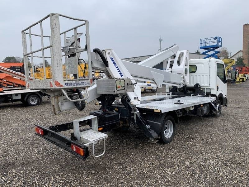 Caminhão com plataforma aérea Nissan Cabstar Multitel HX195 - 19,5m: foto 6 Caminhão com plataforma aérea Nissan Cabstar Multitel HX195 - 19,5m: foto 6